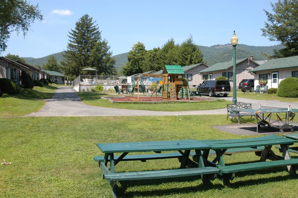 Lincoln Log Colony Hotel Lake George Kültér fotó