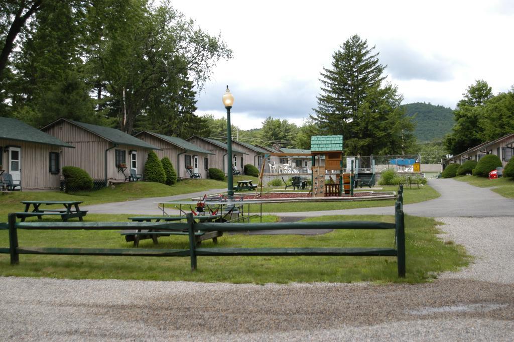 Lincoln Log Colony Hotel Lake George Kültér fotó