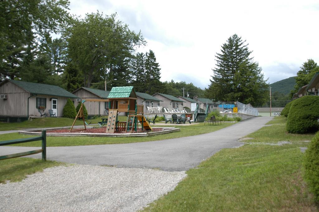 Lincoln Log Colony Hotel Lake George Kültér fotó