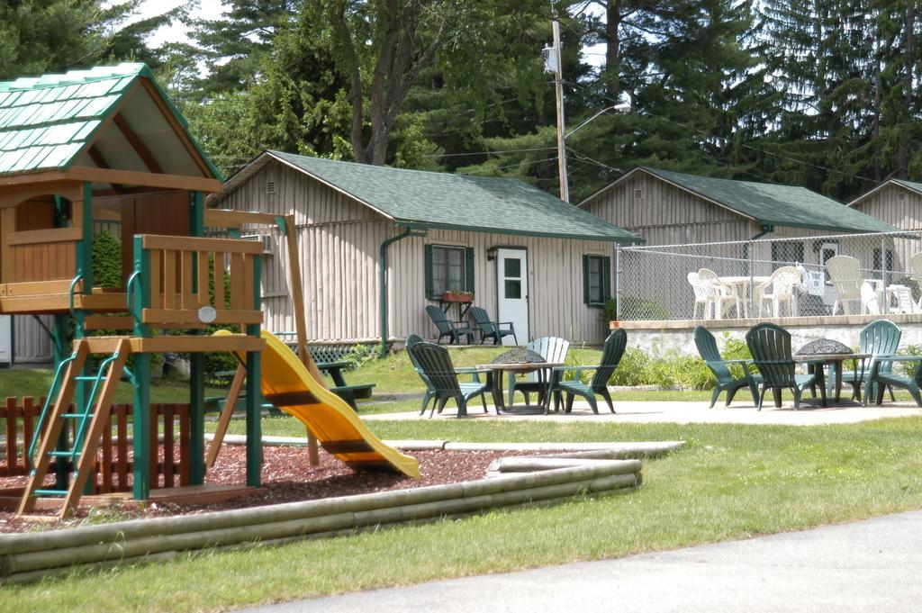 Lincoln Log Colony Hotel Lake George Kültér fotó